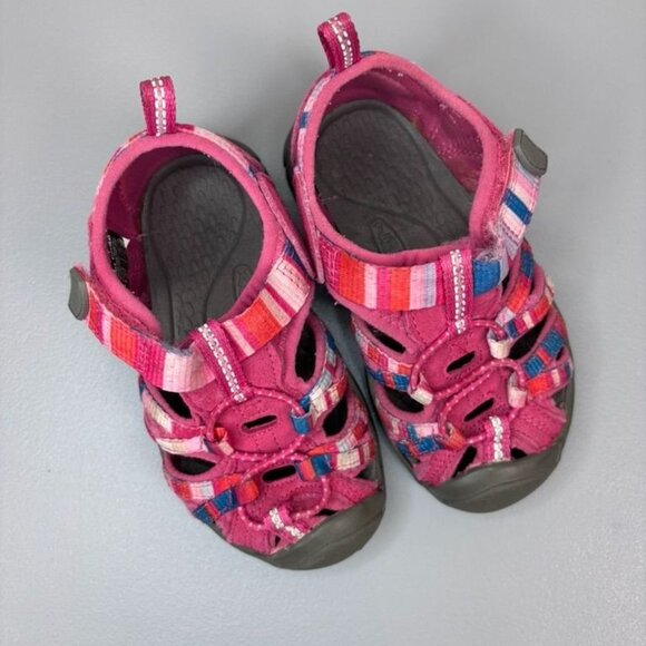 Keen toddler youth 7 pink outdoor hiking sandals - Picture 2 of 7
